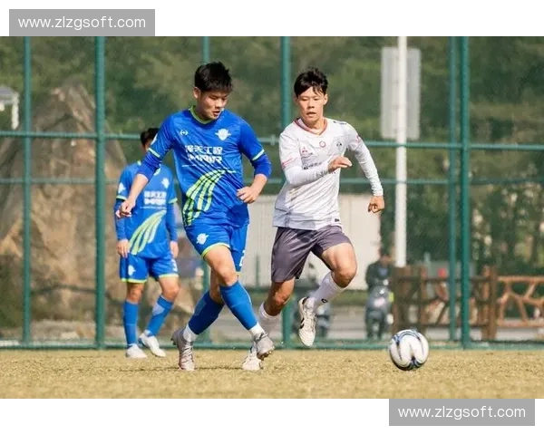 聚焦上海业余足球联赛精彩赛事全程直播见证草根球队巅峰对决 聚焦上海业余足球联赛精彩赛事全程直播见证草根球队巅峰对决